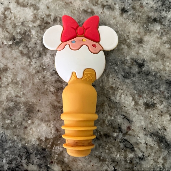 Disney Bottle Stopper Set of 2 Mickey and Minnie Ice Cream Park Snack Icon Wine - Picture 6 of 6